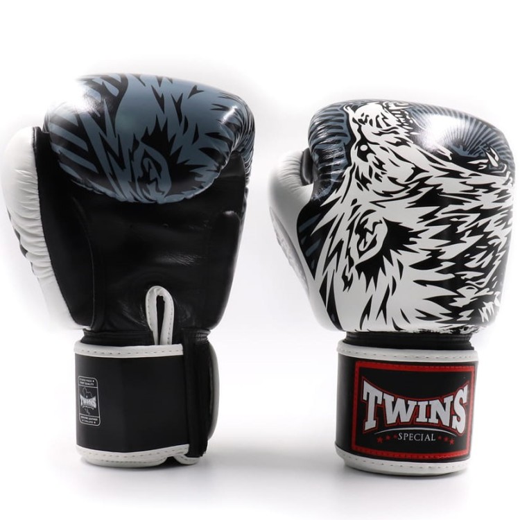 rekawice-bokserskie-twins-special-fbglv3-50-black-white.jpg