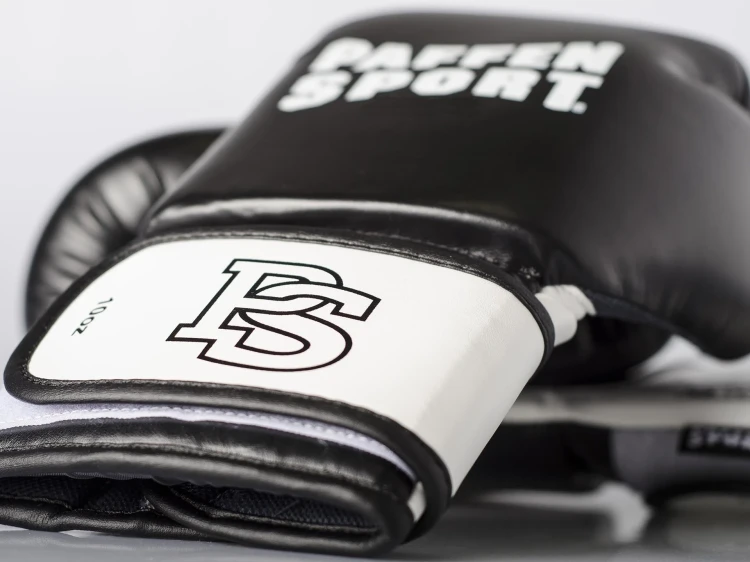 Rękawice-bokserskie-PAFFEN-Fit-czarno-białe (3).webp
