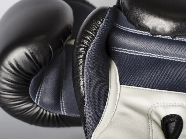 Rękawice-bokserskie-PAFFEN-Fit-czarno-białe (5).webp