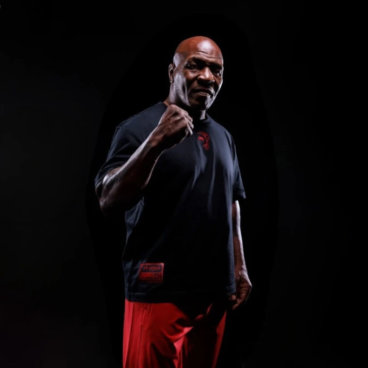 T-shirt-koszulka-VENUM-X-Mike-Tyson-czarna (2).jpg