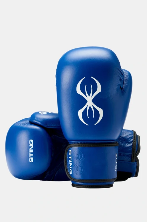 Rękawice-bokserskie-turniejowe-STING-World-Boxing-niebieskie (1).webp