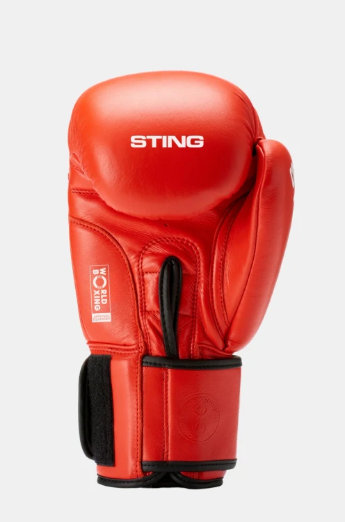 Rękawice-bokserskie-turniejowe-STING-World-Boxing-czerwone (4).webp