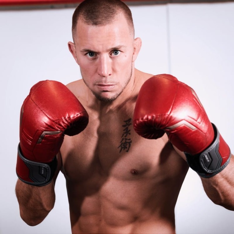 hayabusa-rekawice-bokserskie-t3-marvel-iron-man (3).jpg