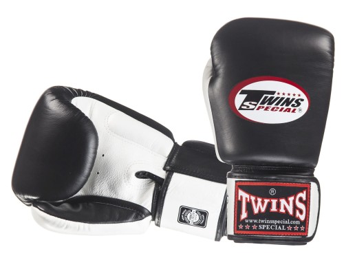 rękawice bokserskie_twins_bgvl-3T (black, white) (1).jpg