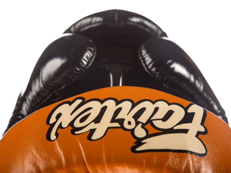 KASK BOKSERSKI SPARINGOWY FAIRTEX HG13 (blackorange) Diagonal Vision Sparring (3).jpg