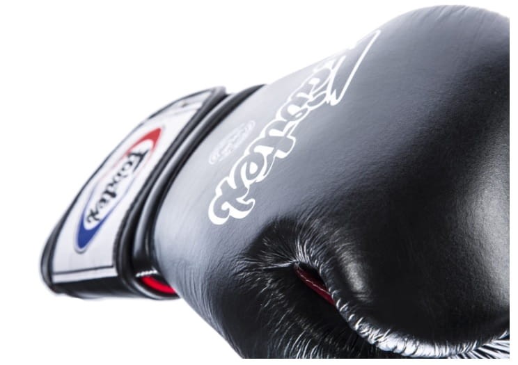 RĘKAWICE BOKSERSKIE FAIRTEX BGV9 (blackred palm) Mexican Style (5).jpg