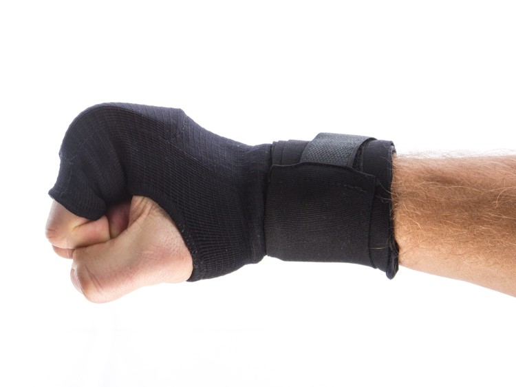 Owijki (bandaże) żelowe FAIRTEX HW3 (black) Quick Wraps (2).jpg
