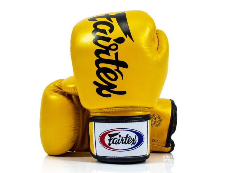 Rękawice bokserskie FAIRTEX BGV19 (gold) (1).jpg
