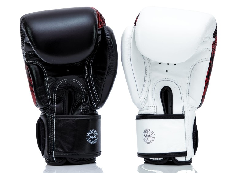 Rękawice bokserskie FAIRTEX BGV24 The Beauty of Survival (4).jpg