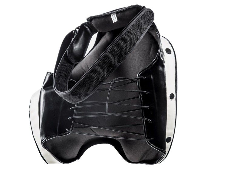 Tarcze na uda Fairtex TP3 (blackwhite) (2).jpg