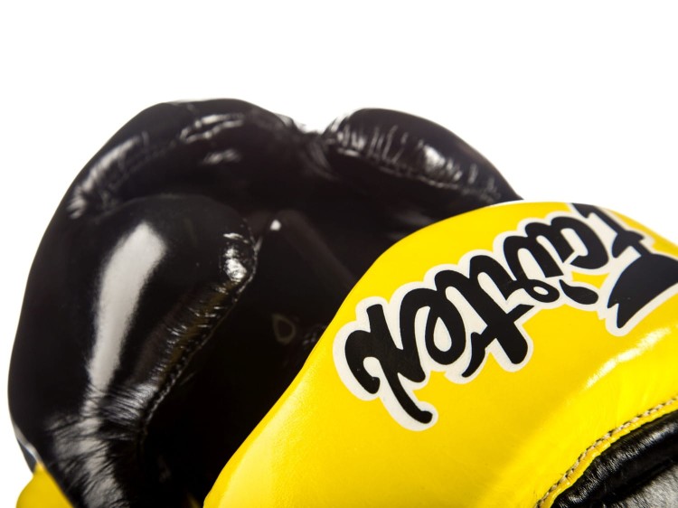 KASK BOKSERSKI SPARINGOWY FAIRTEX HG13 (yellow) Diagonal Vision Sparring (8).jpg